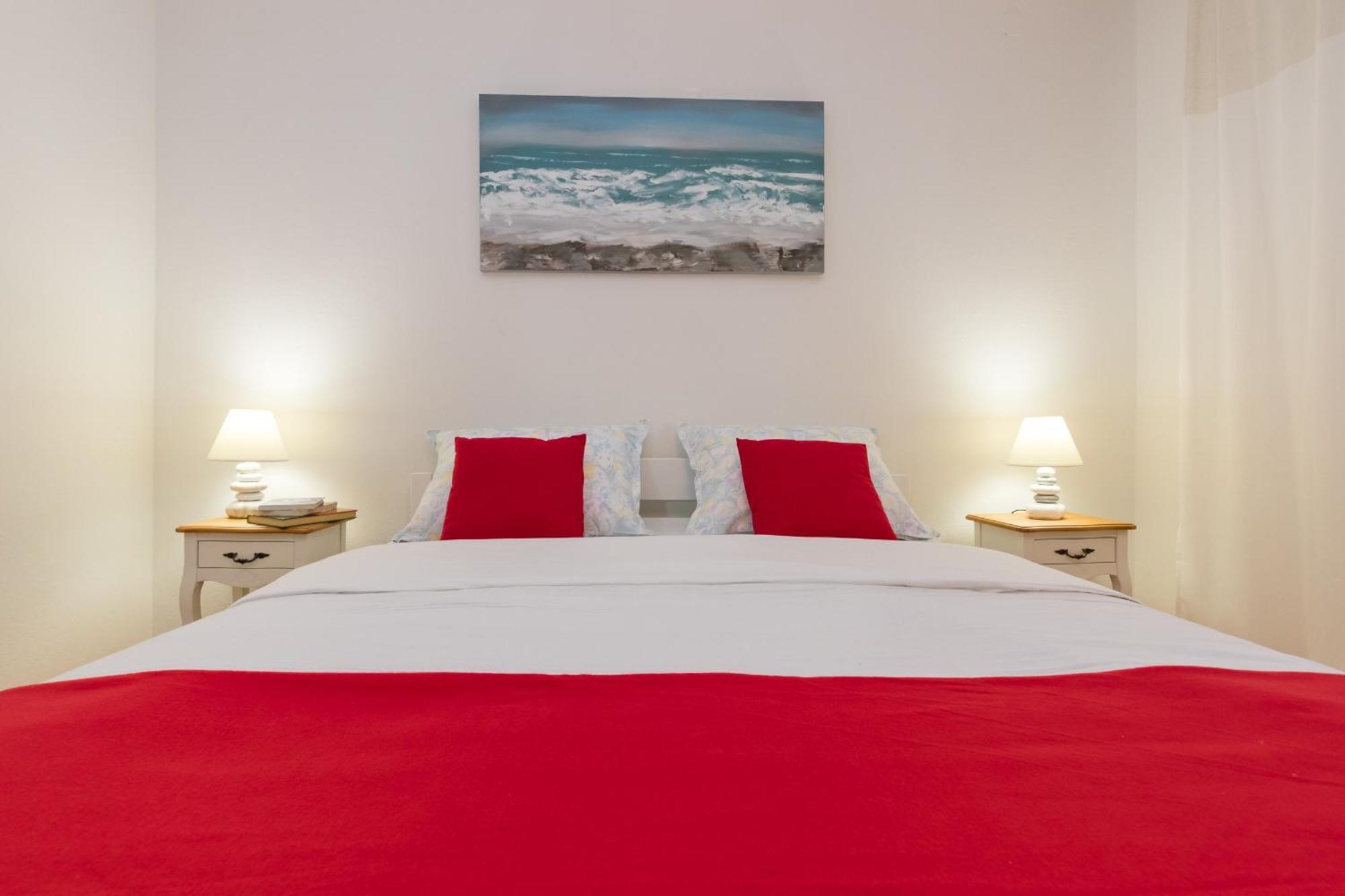 Apartments With A Parking Space Kastel Stafilic, Kastela - 16086 Quarto foto